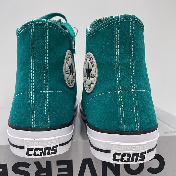 Converse Men’s High-Top Sneakers A08689C
CTAS PRO HI
MAGIC PEACOCK/WHITE/BLACK - Picture 13 of 16